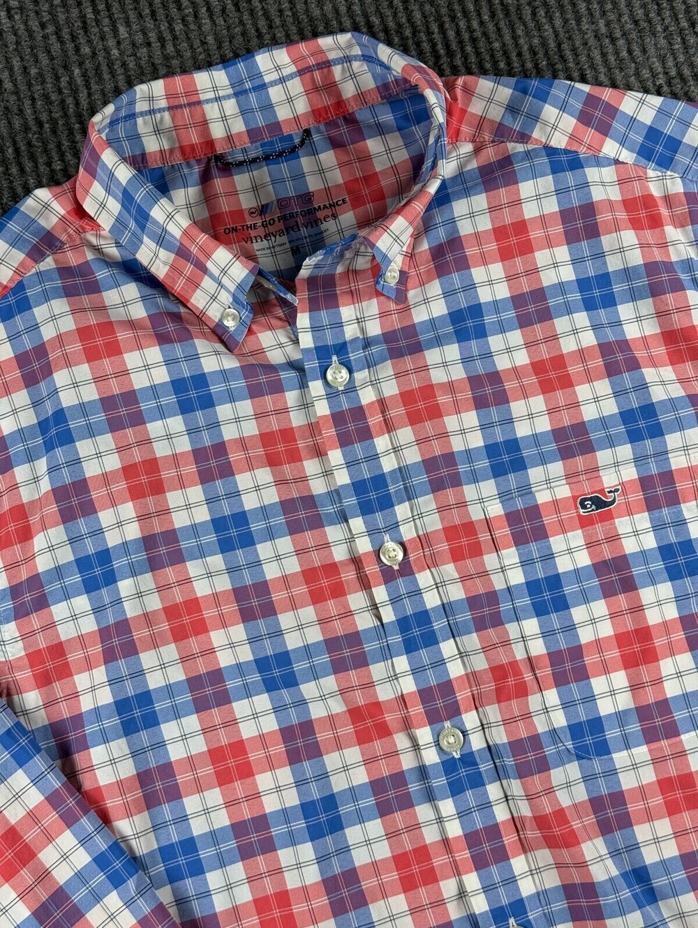 Vineyard Vines On The Go Performance Button Up Mens M Long Sleeve Blue Red Plaid